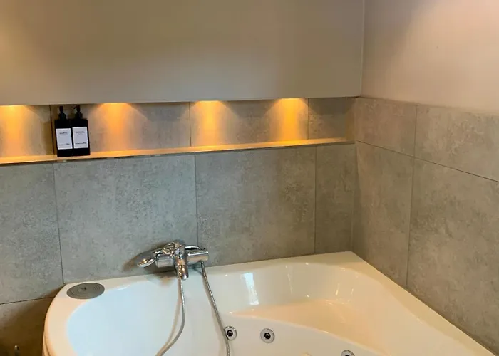 Kleines Reihenhaus Im Chiemgau Apartmán *